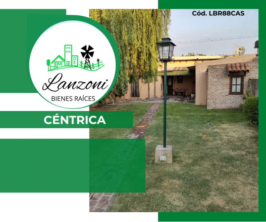 CASA CÉNTRICA CON IMPORTANTE AMPLITUD DE PARQUE - Cód. LBR88CAS