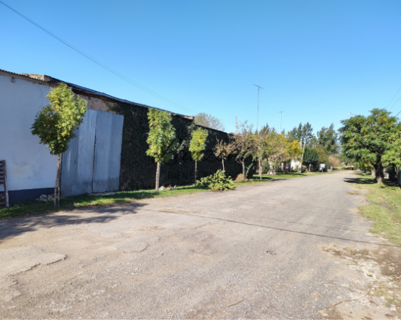 PROPIEDAD CON LOCAL COMERCIAL EN CUCULLÚ - Cód. LBR142CAS/C 