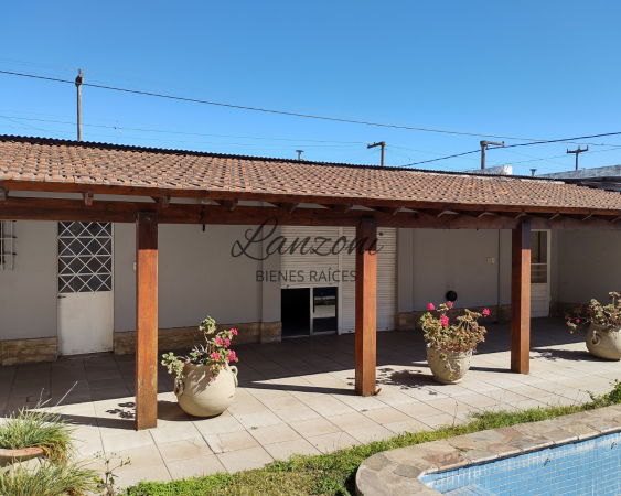 EXCEPCIONAL INMUEBLE A LA VENTA- Cód.LBR57CAS 