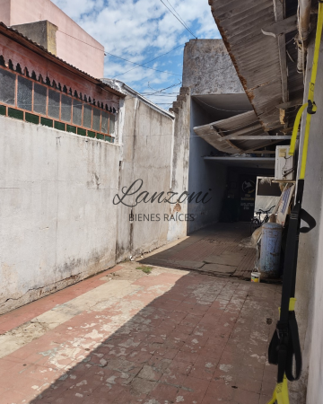 IMPORTANTE LOCAL COMERCIAL EN PLENO CENTRO DE NUESTRA CIUDAD - Cód. LBR150LOC 